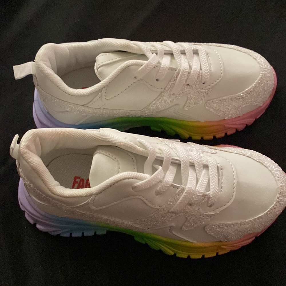 Kids sneakers